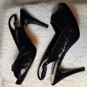 "WHITE House Black Market" 9M Black Heels